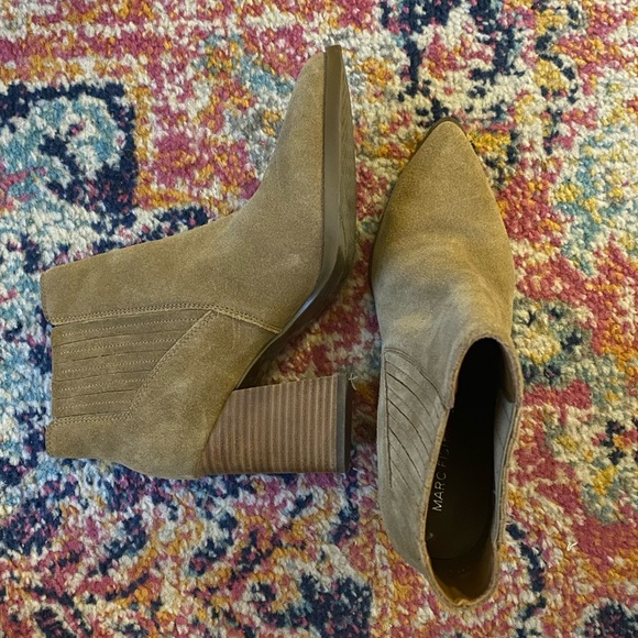 Marc Fisher booties - beige taupe - 9W - Picture 1 of 9